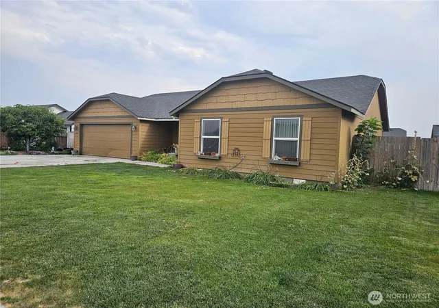 Photo 2 of Single family home for sale at 506 Sw R St, Quincy, WA 98848 | MLS# NWM2574090 | Listing updated on 2026-09-22