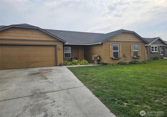 Photo 3 of Single family home for sale at 506 Sw R St, Quincy, WA 98848 | MLS# NWM2574090 | Listing updated on 2026-09-22