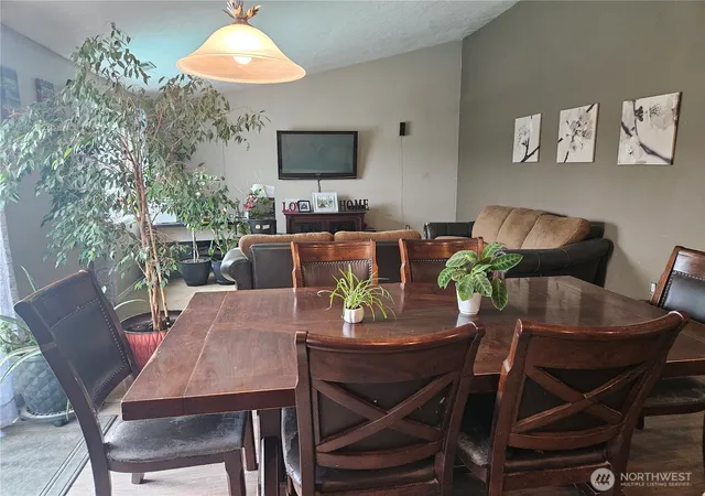 Photo 3 of Single family home for sale at 506 Sw R St, Quincy, WA 98848 | MLS# NWM2574090 | Listing updated on 2026-09-22