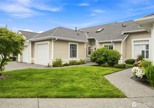 Condo for sale at 23407 52Nd Pl S #11-3, Kent, WA 98032 | MLS# NWM2574101
