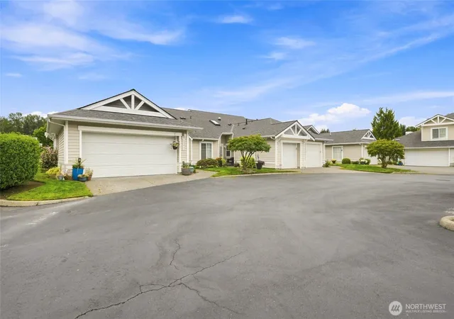 Photo 3 of Condo for sale at 23407 52Nd Pl S #11-3, Kent, WA 98032 | MLS# NWM2574101 | Listing updated on 2026-09-25