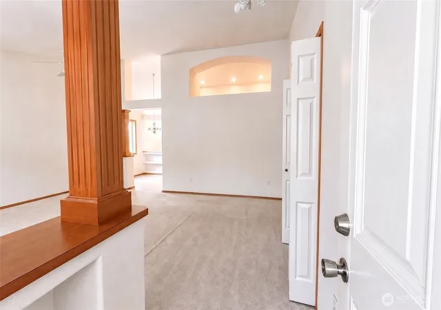 Photo 4 of Single family home for sale at 248 Shantel St, Mount Vernon, WA 98274 | MLS# NWM2574104 | Listing updated on 2026-09-27