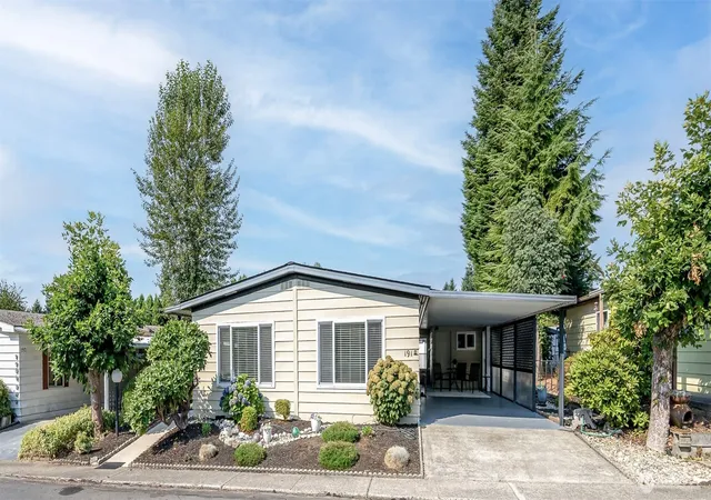Photo 1 of Manufactured home for sale at 201 Union Ave Se #191, Renton, WA 98059 | MLS# NWM2574105 | Listing updated on 2026-10-01