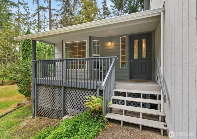 Photo 4 of Single family home for sale at 18127 Stoney Ct SE, Yelm, WA 98597 | MLS# NWM2574111 | Listing updated on 2026-09-25