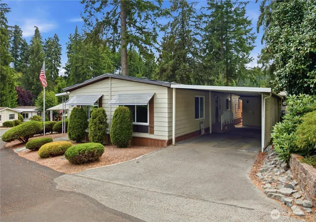 Photo 2 of Manufactured home for sale at 11508 124th St Ct E #130, Puyallup, WA 98374 | MLS# NWM2574112 | Listing updated on 2026-09-23