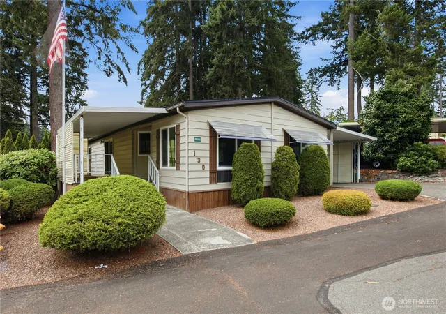 Photo 3 of Manufactured home for sale at 11508 124th St Ct E #130, Puyallup, WA 98374 | MLS# NWM2574112 | Listing updated on 2026-09-23