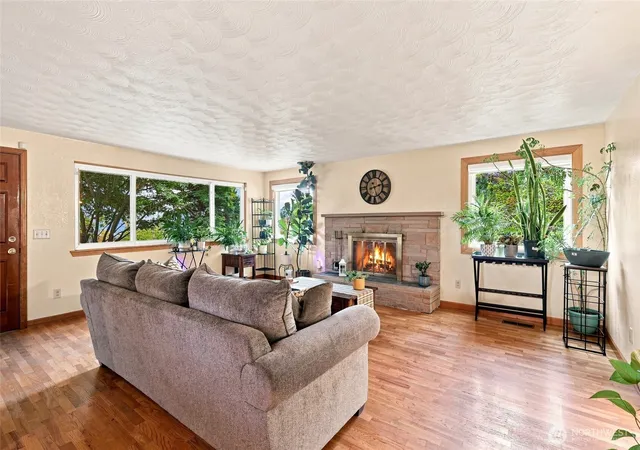 Photo 3 of Sale Pending at 4602 Caldwell Rd E, Edgewood, WA 98372 | MLS# NWM2574116 | Listing updated on 2026-09-25