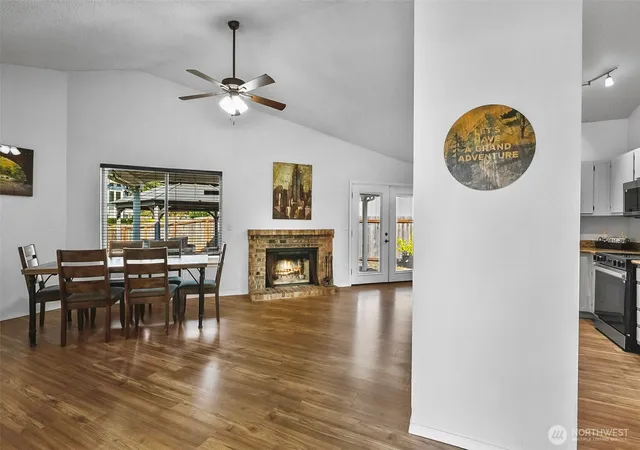 Photo 3 of Single family home for sale at 11510 Se 215th St, Kent, WA 98031 | MLS# NWM2574121 | Listing updated on 2026-09-27