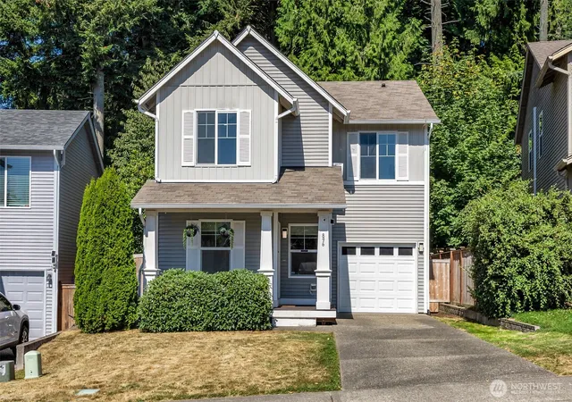 Photo 2 of Sale Pending at 896 G St Se, Tumwater, WA 98512 | MLS# NWM2574140 | Listing updated on 2026-09-25