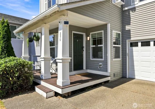 Photo 3 of Sale Pending at 896 G St Se, Tumwater, WA 98512 | MLS# NWM2574140 | Listing updated on 2026-09-25