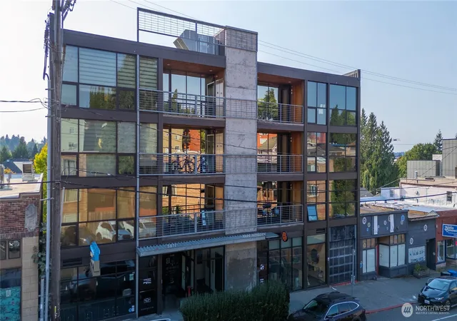 Condo for sale at 5611 University Wy Ne #200B, Seattle, WA 98105 | MLS# NWM2574148