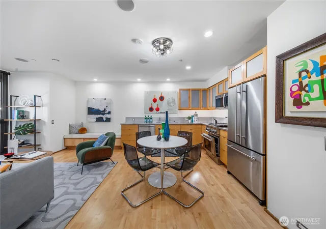 Photo 4 of Condo for sale at 5611 University Wy Ne #200B, Seattle, WA 98105 | MLS# NWM2574148 | Listing updated on 2026-09-23