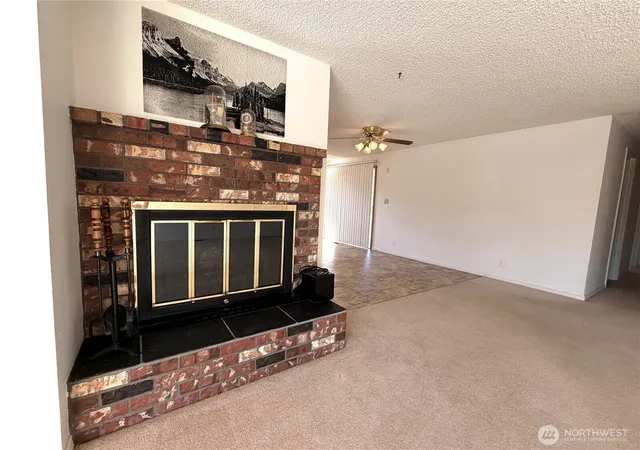 Photo 4 of Single family home for sale at 3430 Olive Wy, Longview, WA 98632 | MLS# NWM2574152 | Listing updated on 2026-09-30
