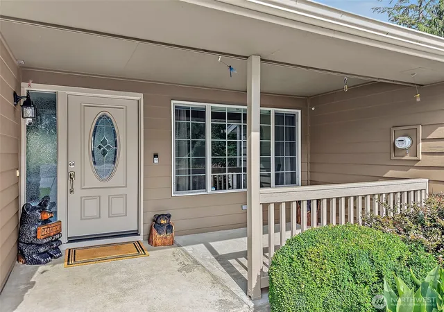 Photo 3 of Single family home for sale at 11101 147th Street E, Puyallup, WA 98374 | MLS# NWM2574154 | Listing updated on 2026-10-26