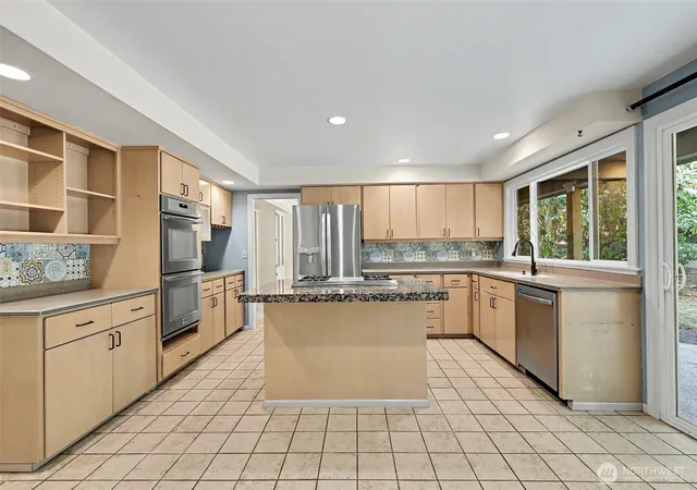 Photo 3 of Single family home for sale at 2235 Sahalee Dr E, Sammamish, WA 98074 | MLS# NWM2574162 | Listing updated on 2026-10-02