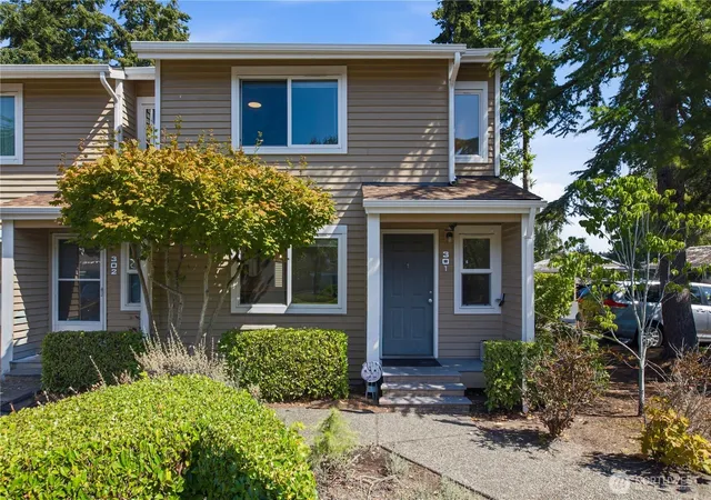 Townhouse for sale at 23906 12Th Pl S #301, Des Moines, WA 98198 | MLS# NWM2574166