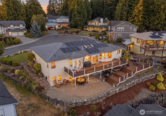Photo 2 of Single family home for sale at 6086 Kingfisher Ct, Bremerton, WA 98312 | MLS# NWM2574173 | Listing updated on 2026-09-23