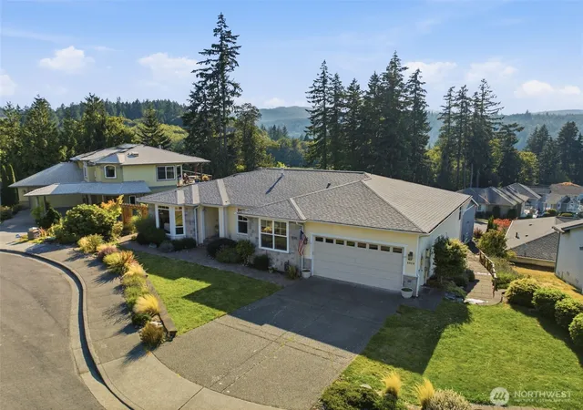 Photo 3 of Single family home for sale at 6086 Kingfisher Ct, Bremerton, WA 98312 | MLS# NWM2574173 | Listing updated on 2026-09-23