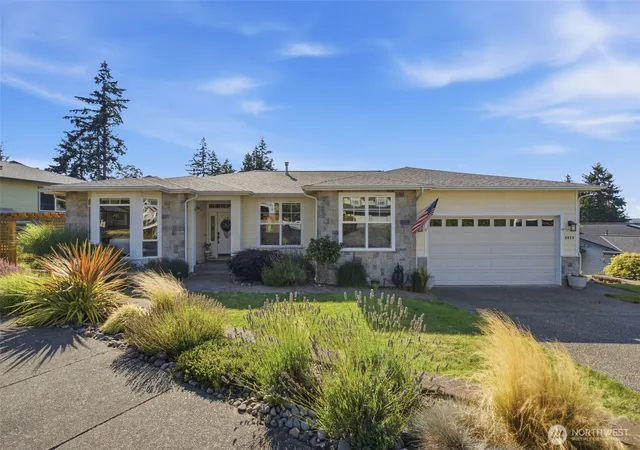 Photo 3 of Single family home for sale at 6086 Kingfisher Ct, Bremerton, WA 98312 | MLS# NWM2574173 | Listing updated on 2026-09-23