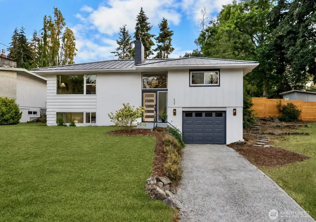 Photo 2 of Sale Pending at 529 S 302nd St, Federal Way, WA 98003 | MLS# NWM2574187 | Listing updated on 2026-09-18