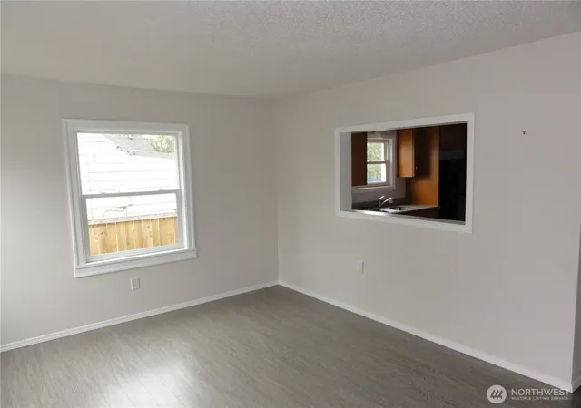 Photo 2 of Sale Pending at 411 7th St Se, Auburn, WA 98002 | MLS# NWM2574188 | Listing updated on 2026-10-01