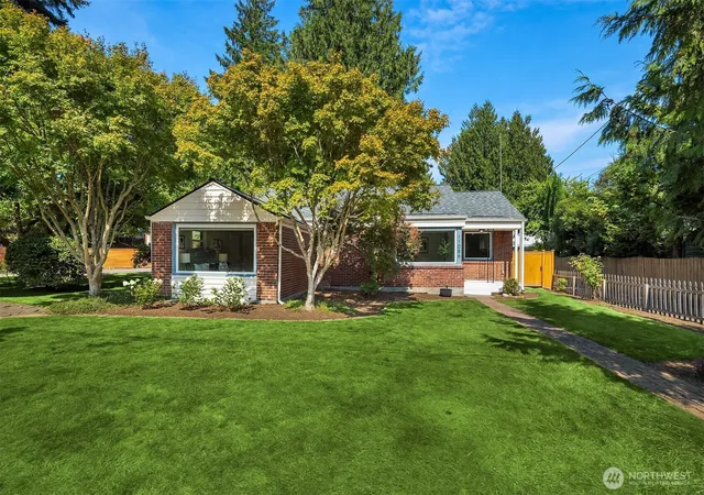 Photo 1 of Sale Pending at 11056 Goodwin Wy Ne, Seattle, WA 98125 | MLS# NWM2574190 | Listing updated on 2026-09-25