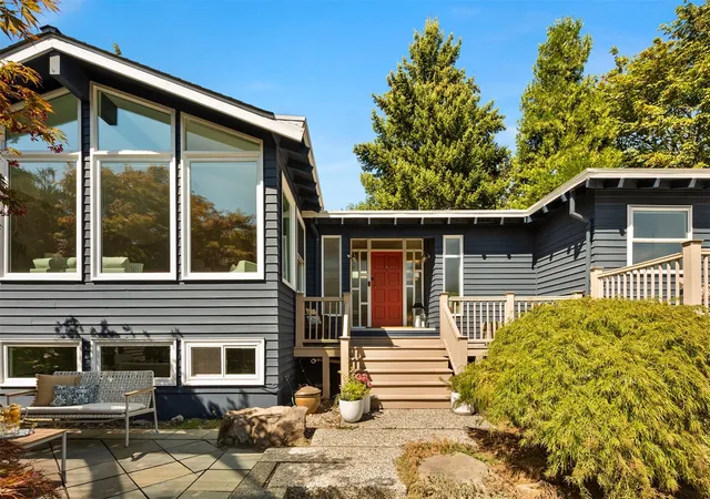 Photo 1 of Single family home for sale at 3734 Ne 150th St, Lake Forest Park, WA 98155 | MLS# NWM2574197 | Listing updated on 2026-10-18