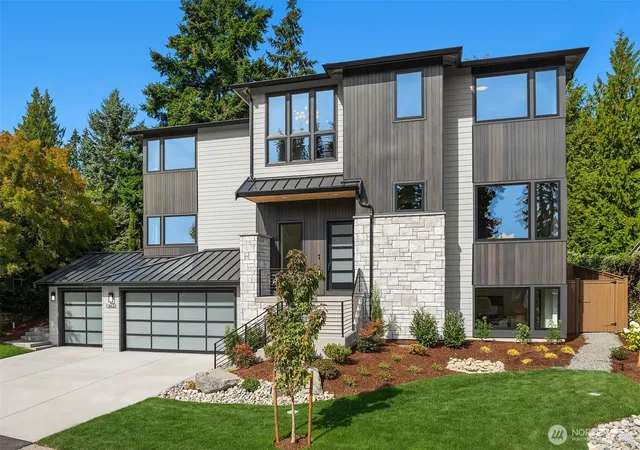 Photo 3 of Single family home for sale at 12622 Se 27th Street, Bellevue, WA 98005 | MLS# NWM2574198 | Listing updated on 2026-10-02