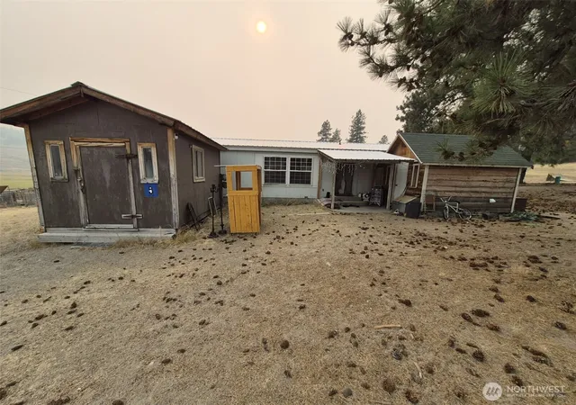 Photo 1 of Manufactured home for sale at 5 Cayuse Mountain Rd, Tonasket, WA 98855 | MLS# NWM2574216 | Listing updated on 2026-09-25