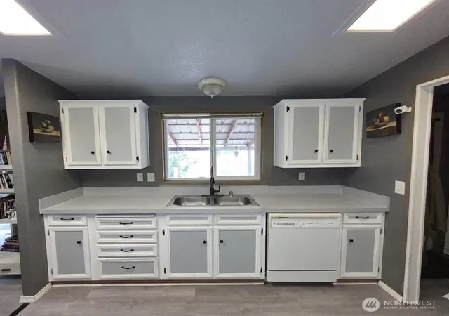 Photo 3 of Manufactured home for sale at 5 Cayuse Mountain Rd, Tonasket, WA 98855 | MLS# NWM2574216 | Listing updated on 2026-09-25