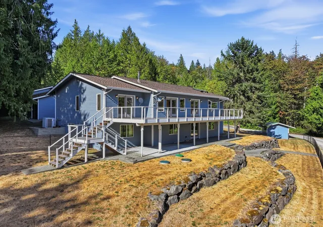 Photo 3 of Single family home for sale at 10020 178th Ave Se, Renton, WA 98059 | MLS# NWM2574219 | Listing updated on 2026-09-25