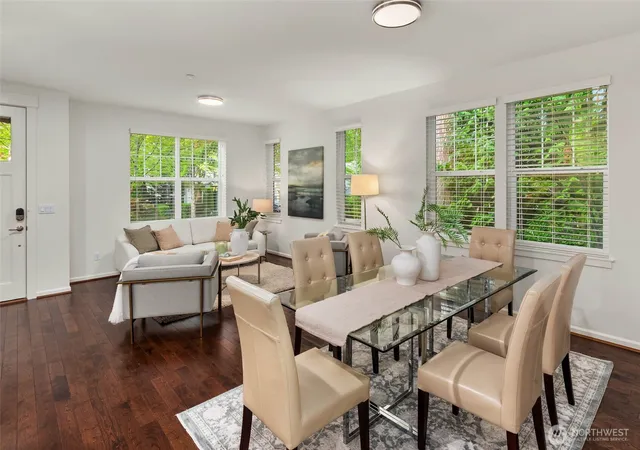 Photo 4 of Single family home for sale at 17019 NE 118th Way, Redmond, WA 98052 | MLS# NWM2574222 | Listing updated on 2026-09-27