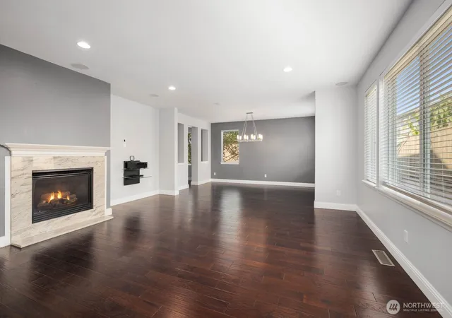 Photo 4 of Single family home for sale at 14020 Se 282Nd St, Kent, WA 98042 | MLS# NWM2574226 | Listing updated on 2026-09-25