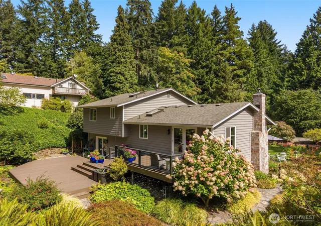 Photo 2 of Single family home for sale at 18621 95th Avenue Ne, Bothell, WA 98011 | MLS# NWM2574231 | Listing updated on 2026-10-01