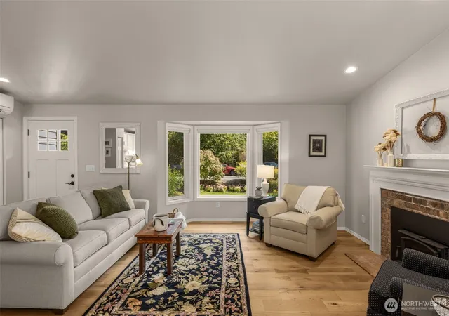 Photo 3 of Single family home for sale at 18621 95th Avenue NE, Bothell, WA 98011 | MLS# NWM2574231 | Listing updated on 2026-10-01