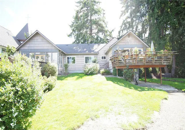 Photo 1 of Single family home for sale at 816 3rd St, Mukilteo, WA 98275 | MLS# NWM2574243 | Listing updated on 2026-09-23