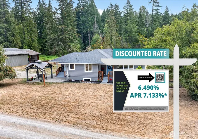 Single family home for sale at 39611 62nd Avenue E, Eatonville, WA 98328 | MLS# NWM2574249