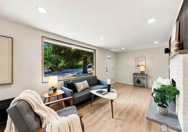 Photo 3 of Single family home for sale at 2538 Ne 107th St, Seattle, WA 98125 | MLS# NWM2574252 | Listing updated on 2026-09-30
