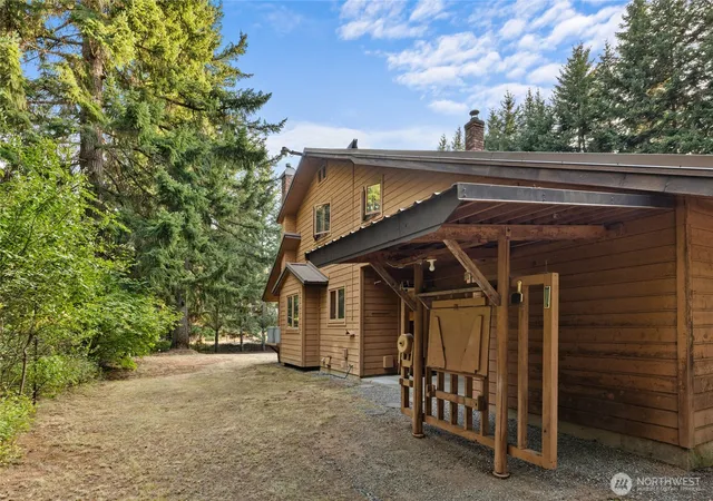 Photo 3 of Single family home for sale at 20 Oakmont Dr, Cle Elum, WA 98922 | MLS# NWM2574258 | Listing updated on 2026-09-25