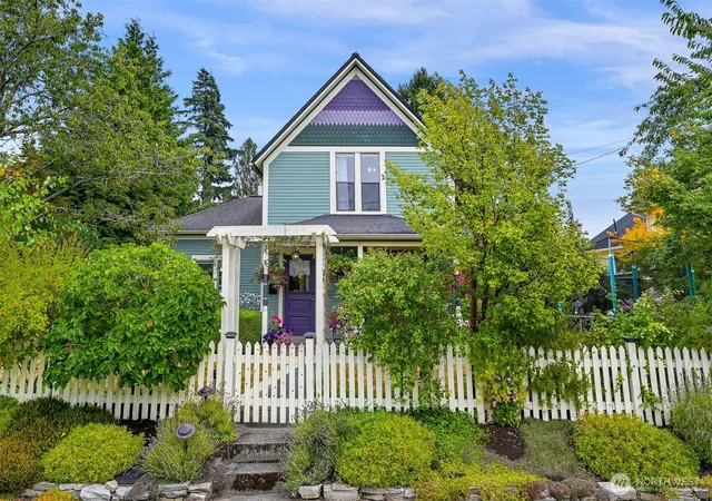 Photo 1 of Sale Pending at 2318 Keesling St, Bellingham, WA 98225 | MLS# NWM2574261 | Listing updated on 2026-10-01