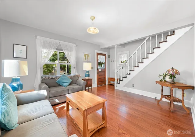 Photo 4 of Sale Pending at 2318 Keesling St, Bellingham, WA 98225 | MLS# NWM2574261 | Listing updated on 2026-10-01