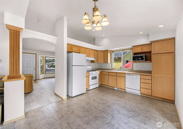 Photo 3 of Single family home for sale at 7536 Clamdigger Dr, Blaine, WA 98230 | MLS# NWM2574272 | Listing updated on 2026-09-25
