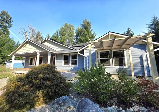 Photo 2 of Single family home for sale at 714 Tipsoo Loop S, Rainier, WA 98576 | MLS# NWM2574282 | Listing updated on 2026-10-02