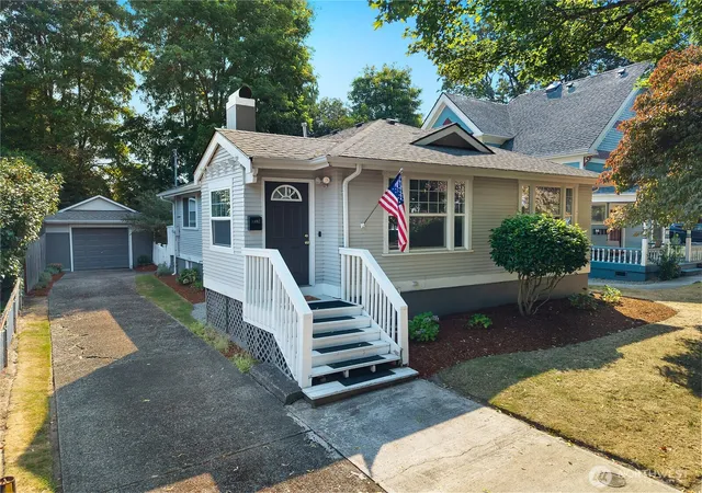 Photo 2 of Single family home for sale at 1612 Capitol Wy S, Olympia, WA 98501 | MLS# NWM2574336 | Listing updated on 2026-10-02