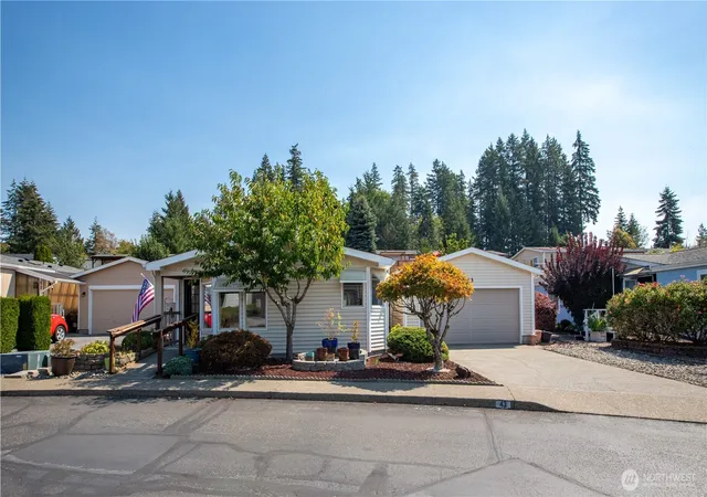 Photo 2 of Sale Pending at 716 Dennis St Se #43, Tumwater, WA 98501 | MLS# NWM2574343 | Listing updated on 2026-09-21