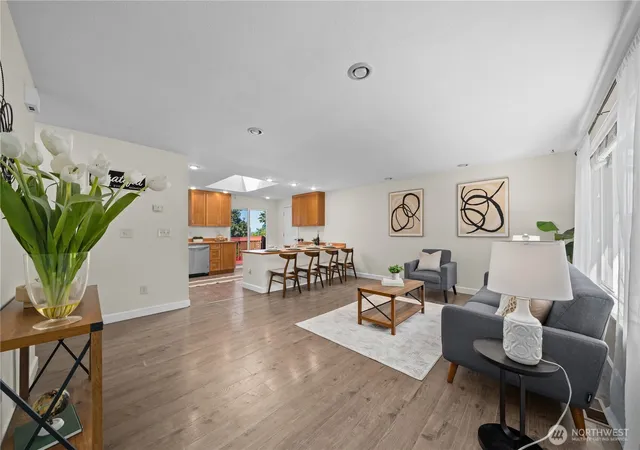 Photo 3 of Single family home for sale at 2002 S 280Th Pl, Federal Way, WA 98003 | MLS# NWM2574358 | Listing updated on 2026-09-24