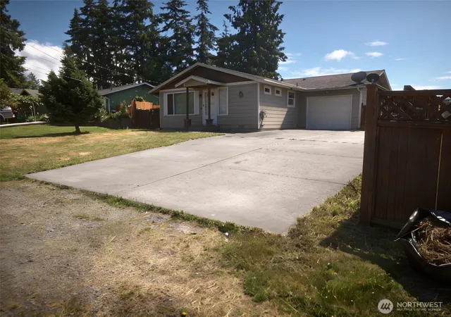 Photo 1 of Single family home for sale at 2000 E Highland Ave, Mount Vernon, WA 98273 | MLS# NWM2574361 | Listing updated on 2026-09-25