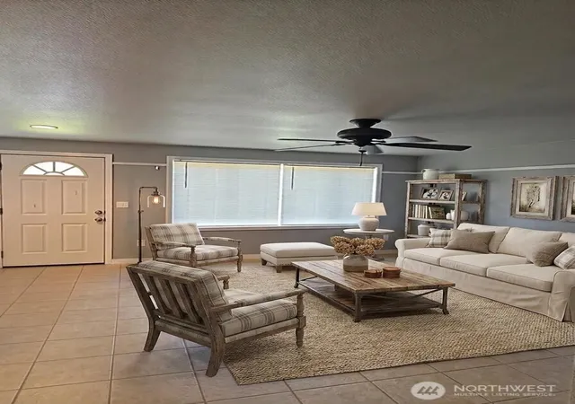 Photo 3 of Single family home for sale at 2000 E Highland Ave, Mount Vernon, WA 98273 | MLS# NWM2574361 | Listing updated on 2026-09-25