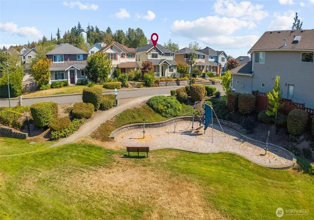 Photo 2 of Sale Pending at 16850 164th Wy Se, Renton, WA 98058 | MLS# NWM2574362 | Listing updated on 2026-10-05