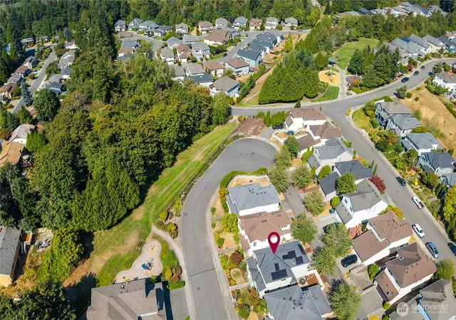 Photo 3 of Sale Pending at 16850 164th Wy Se, Renton, WA 98058 | MLS# NWM2574362 | Listing updated on 2026-10-05
